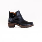 36 / BLACK