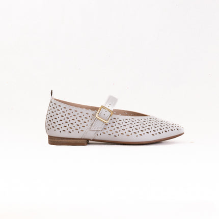 Clarks Fawna Jane (Women's) - Cream Leather