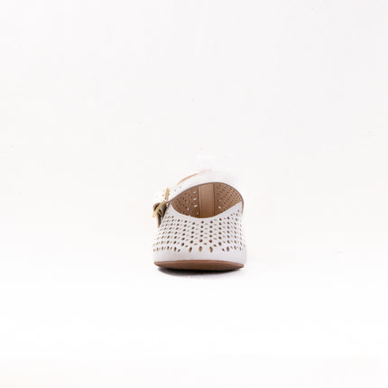 Clarks Fawna Jane (Women's) - Cream Leather