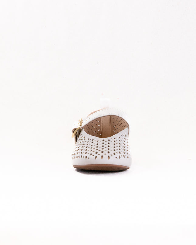 Clarks Fawna Jane (Women's) - Cream Leather