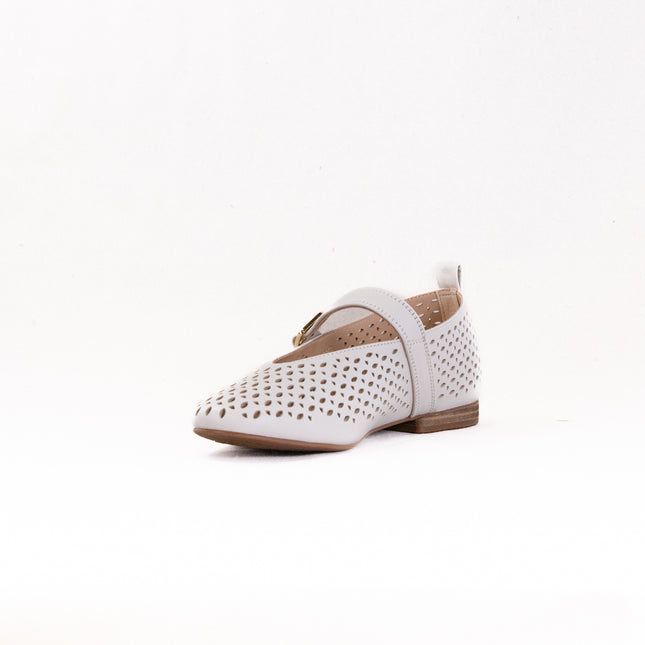 Clarks Fawna Jane (Women's) - Cream Leather