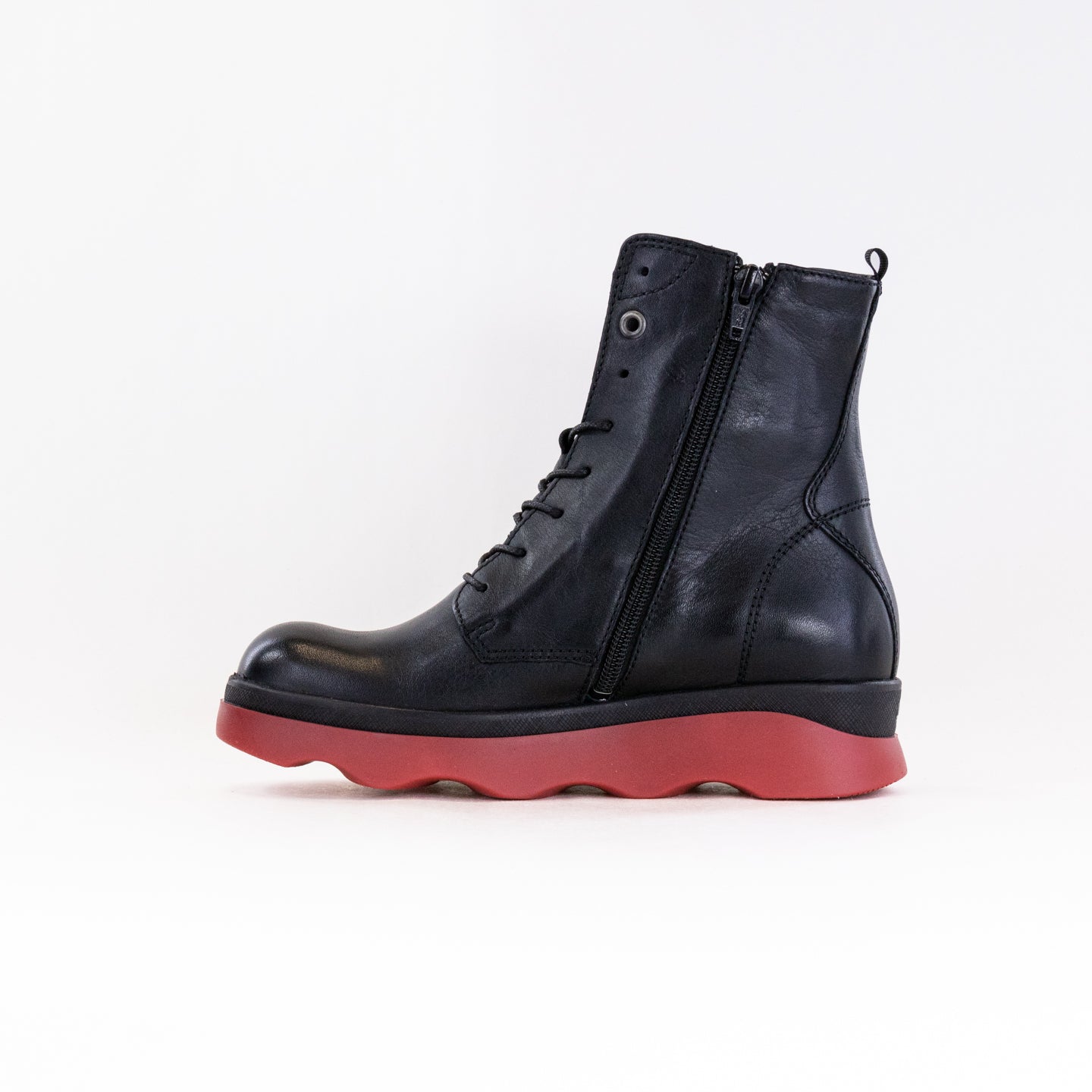 Wolky Akita WR (Women's) - Black/Red Savana Leather