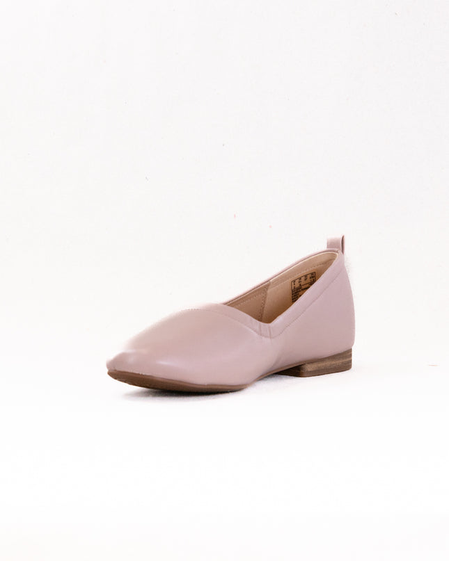 Clarks Fawna Soft (Women's) - Light Pink Leather
