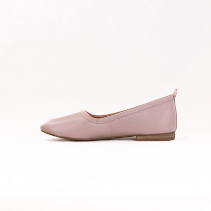 Clarks Fawna Soft (Women's) - Light Pink Leather