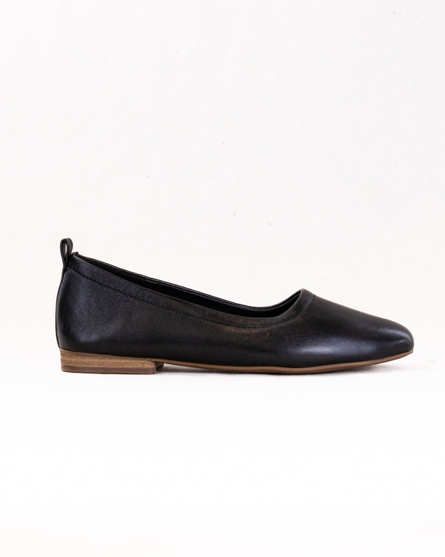 Clarks Fawna Soft (Women's) - Black Leather