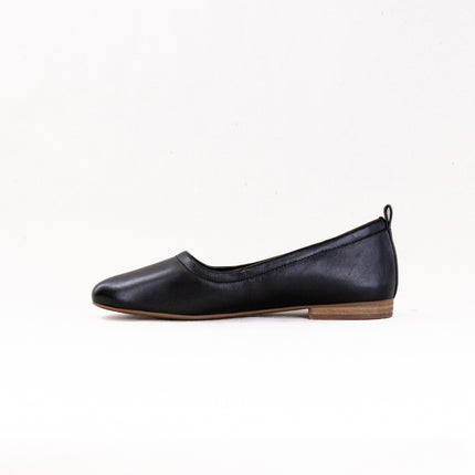 Clarks Fawna Soft (Women's) - Black Leather
