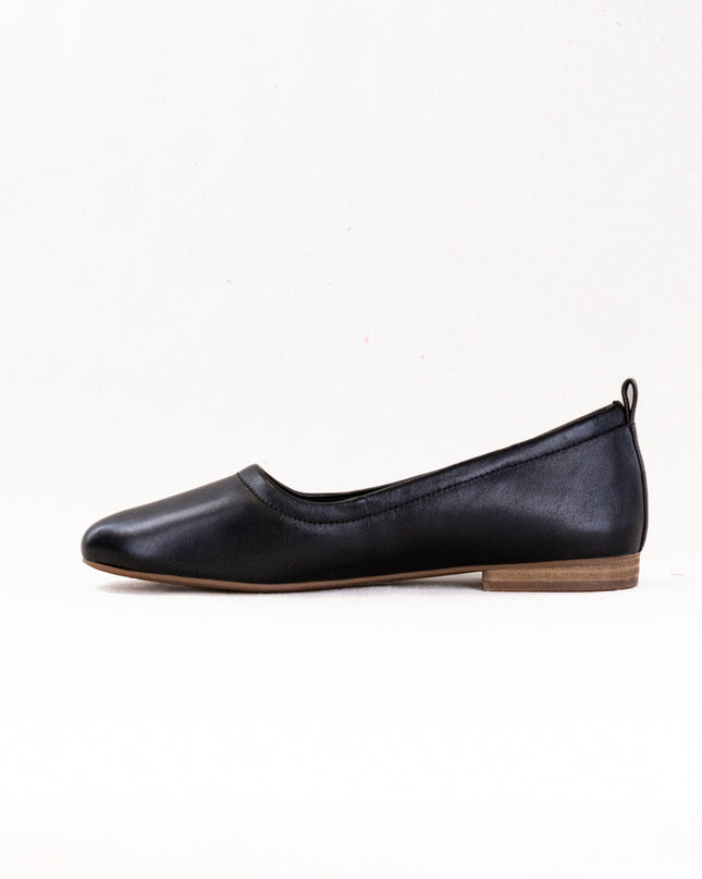 Clarks Fawna Soft (Women's) - Black Leather