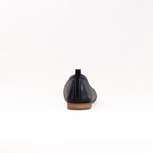 Clarks Fawna Soft (Women's) - Black Leather