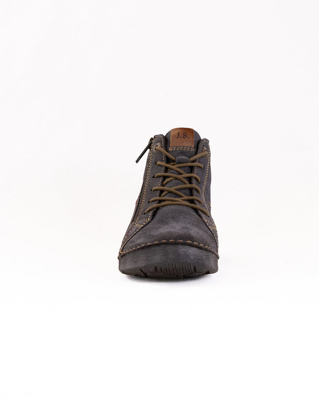 Josef Seibel Fergey 67 (Women's) - Titan