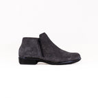 36 / BLACK EMBOSSED SUEDE