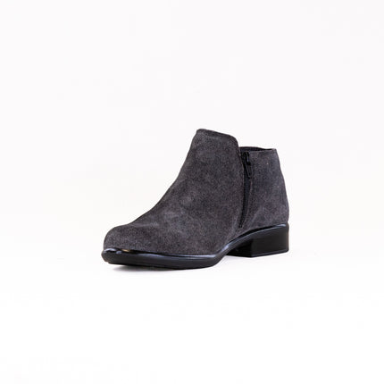 Naot Helm (Women's) - Black Embossed Suede