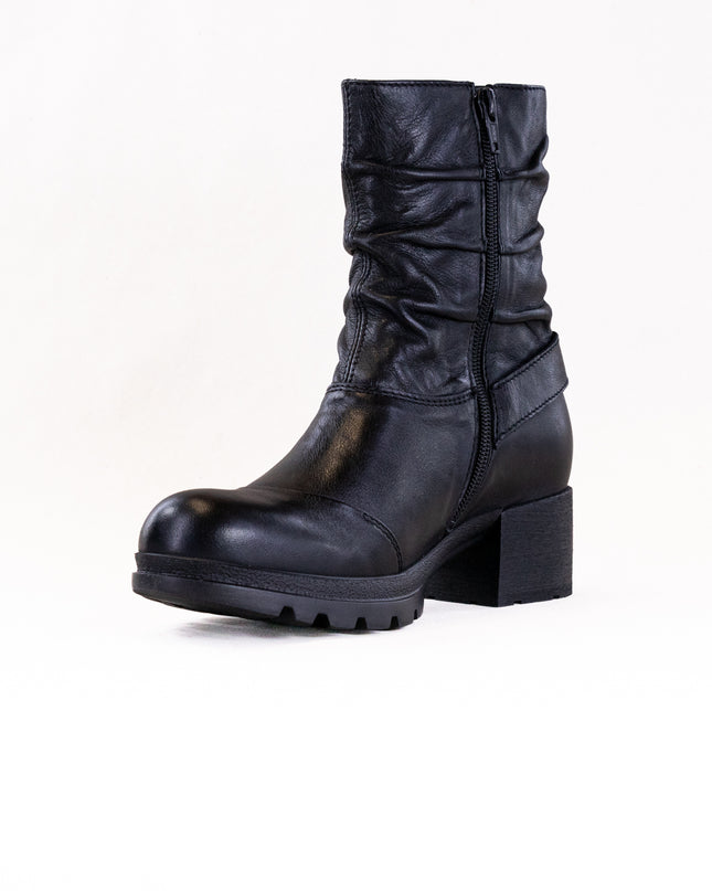Wolky Troy WR (Women's) - Black Velvet Leather