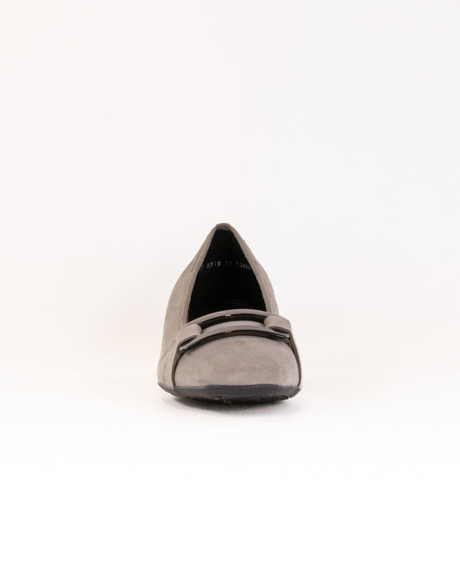 Ara Gentian Pump (Women's) - Moon