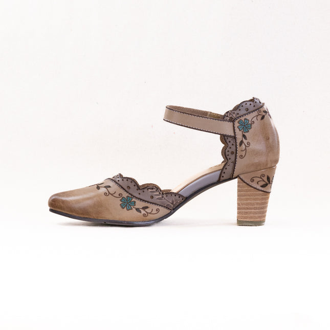 L'Artiste Sayyes (Women's) - Beige Multi