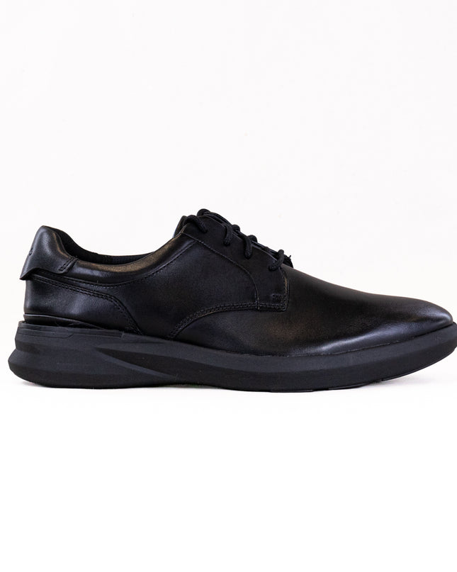 Clarks Code Hybrid Plain (Men's) - Black Smooth