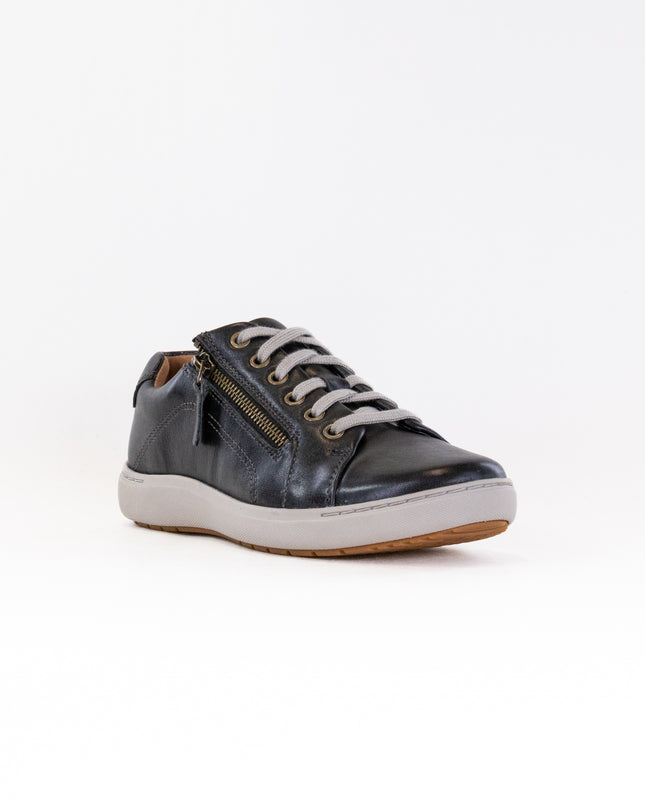 Clarks Nalle Lace (Women's) - Black Leather
