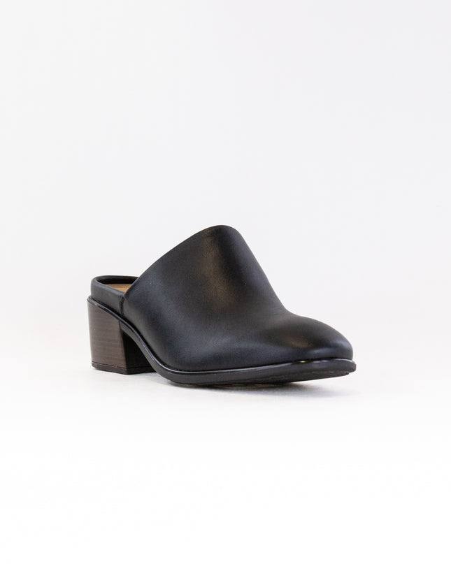 Naot Dedicate (Women's) - Black jet Leather