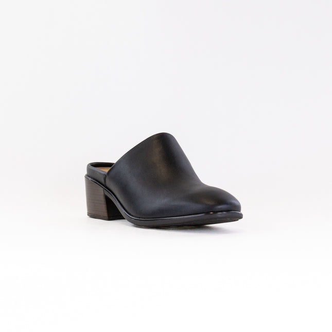 Naot Dedicate (Women's) - Black jet Leather