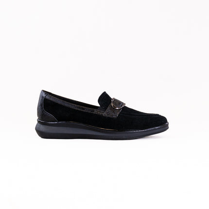 Clarks Lynell Bay (Women's) - Black Suede