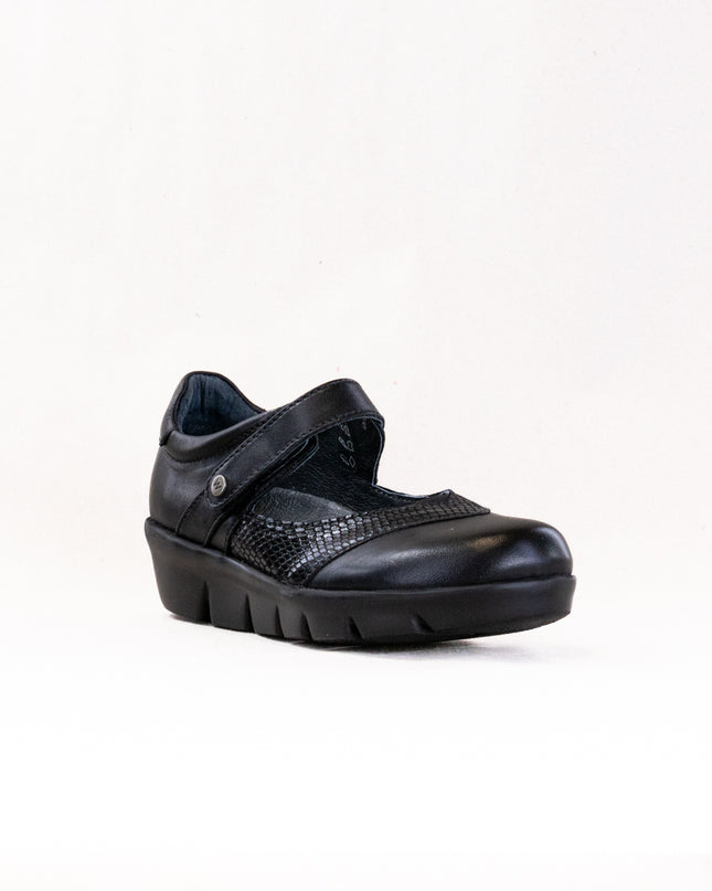 Wolky Lomita (Women's) - Smooth Leather Black