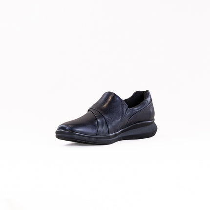 Clarks Lynell Slip (Women's) - Navy Leather