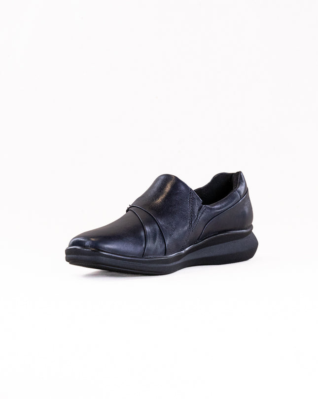 Clarks Lynell Slip (Women's) - Navy Leather