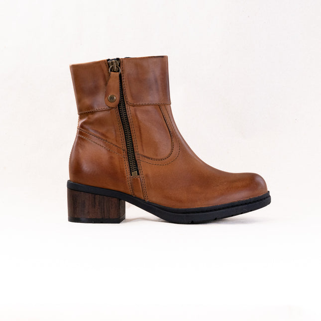 Wolky Fairview (Women's) - Cognac Comfy Wax