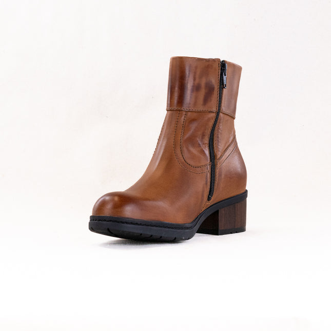 Wolky Fairview (Women's) - Cognac Comfy Wax