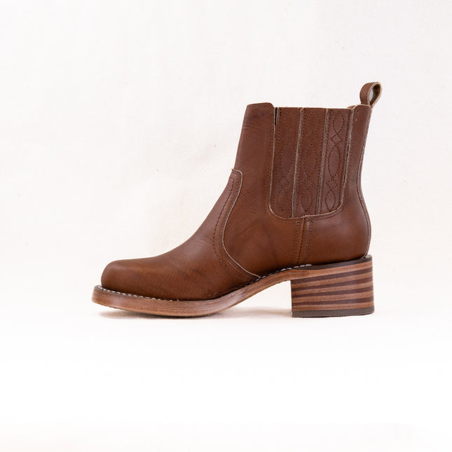 FRYE Campus Chelsea (Women's) - Saddle