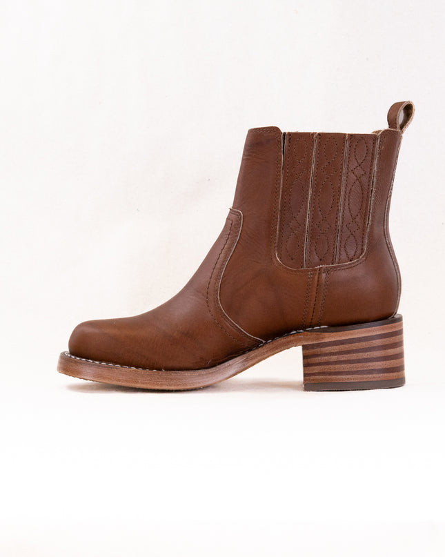 FRYE Campus Chelsea (Women's) - Saddle