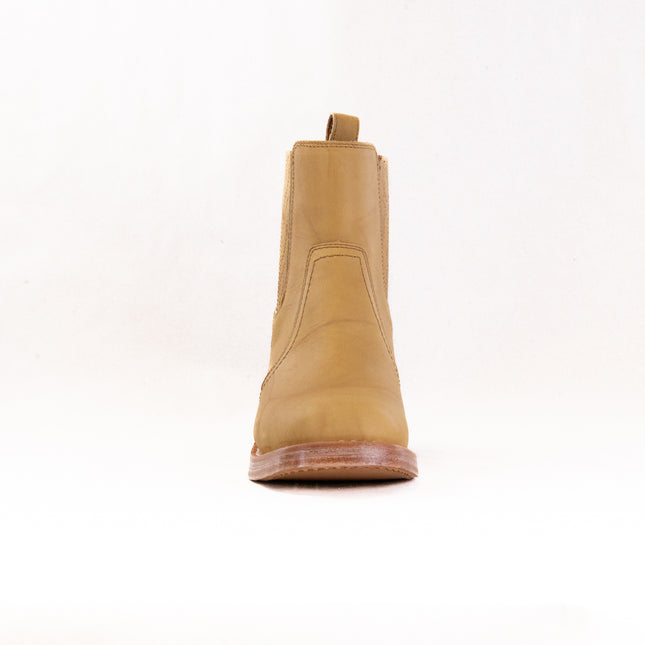FRYE Campus Chelsea (Women's) - Banana