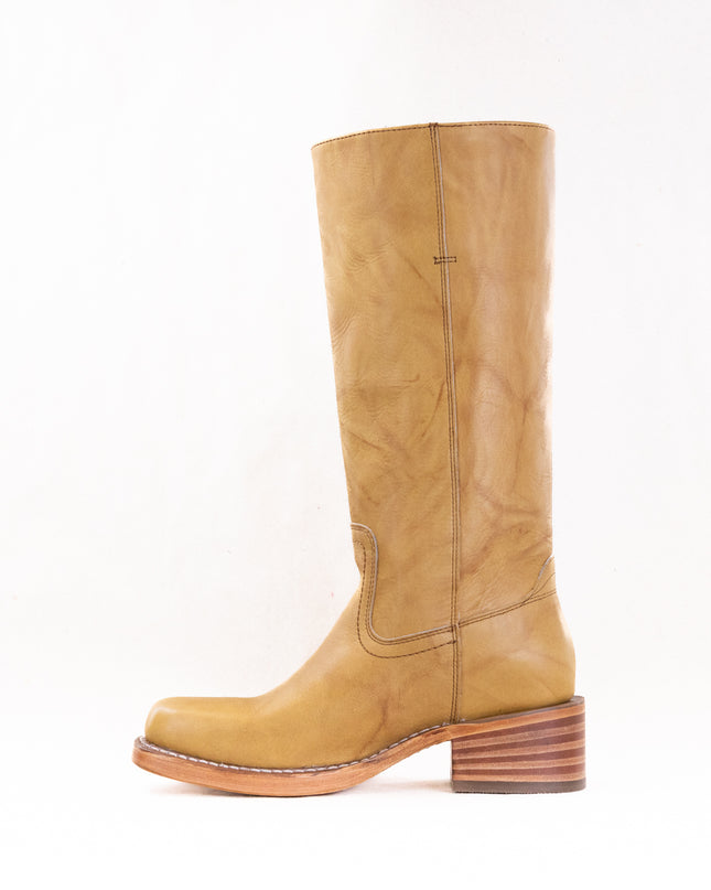 FRYE Campus 14L (Women's) - Banana