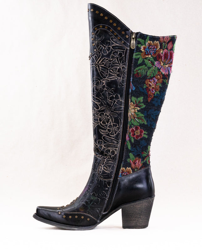 L'Artiste Mallorie Boot (Women's) - Black