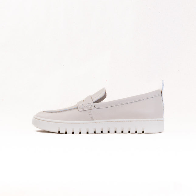Vionic Uptown Loafer (Women's) - White Creme Leather