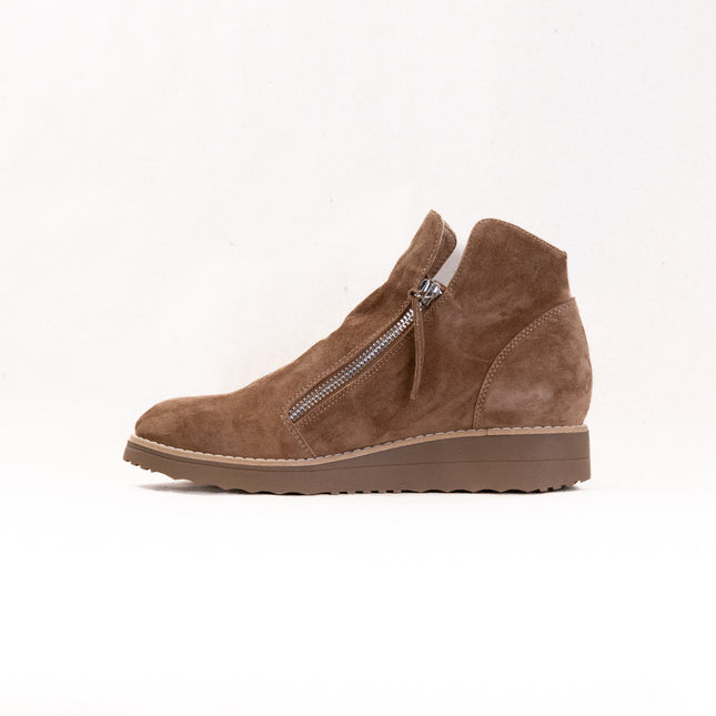 Django & Juliette Ohmy (Women's) - Chocolate Suede