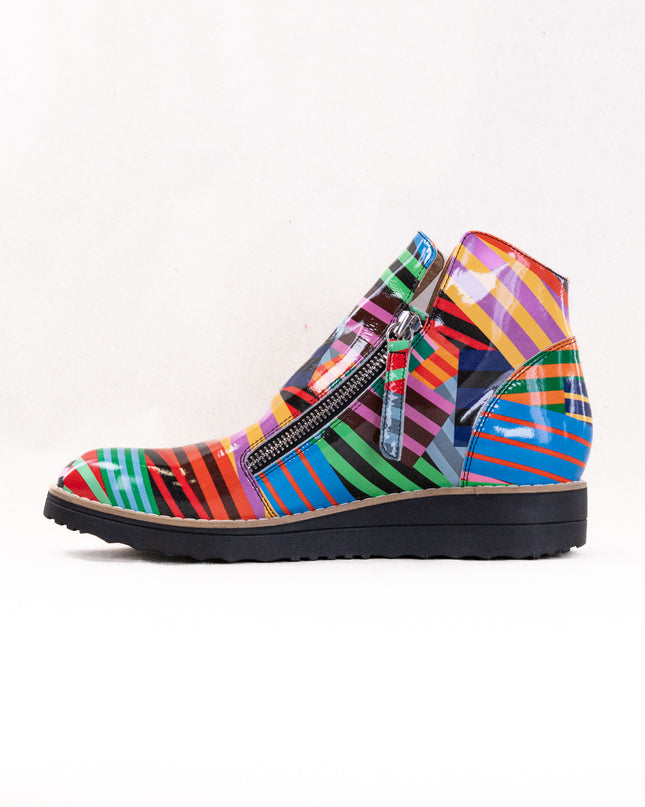 Django & Juliette Ohmy (Women's) - Black Stripe Multi Patent