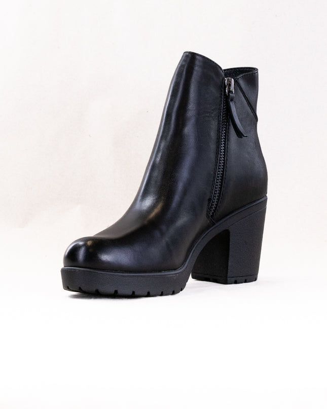 Spring Step Dealey (Women's) - Black