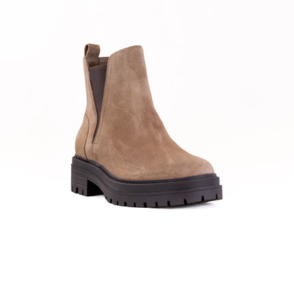 Vionic Georgina (Women's) - Desert Sand Suede