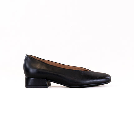 Vionic Petra (Women's) - Black Leather
