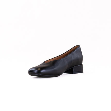 Vionic Petra (Women's) - Black Leather