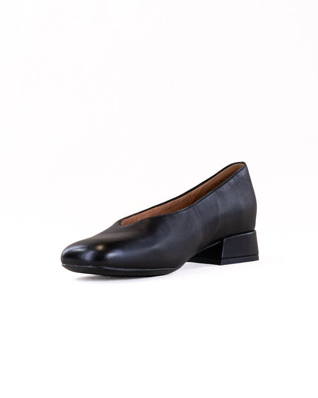 Vionic Petra (Women's) - Black Leather