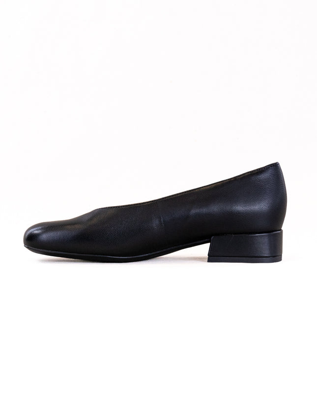 Vionic Petra (Women's) - Black Leather