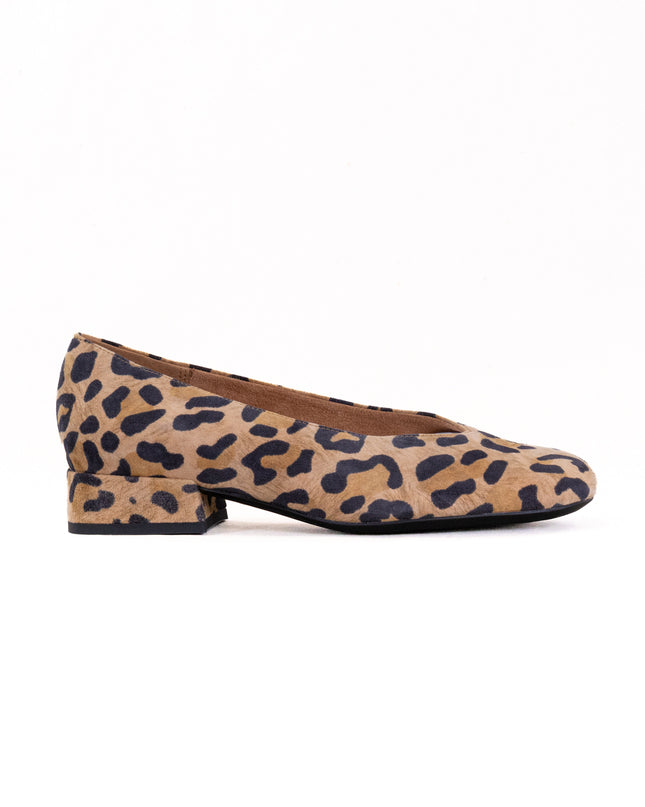 Vionic Petra (Women's) - Tan Leopard