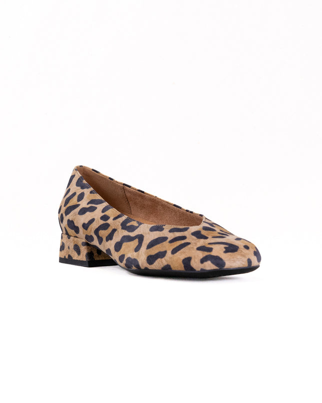 Vionic Petra (Women's) - Tan Leopard