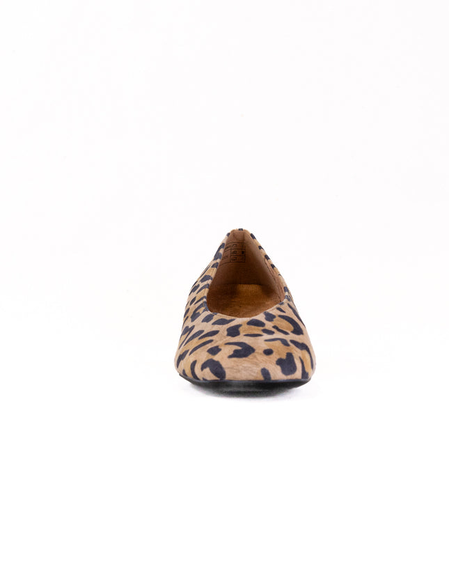 Vionic Petra (Women's) - Tan Leopard