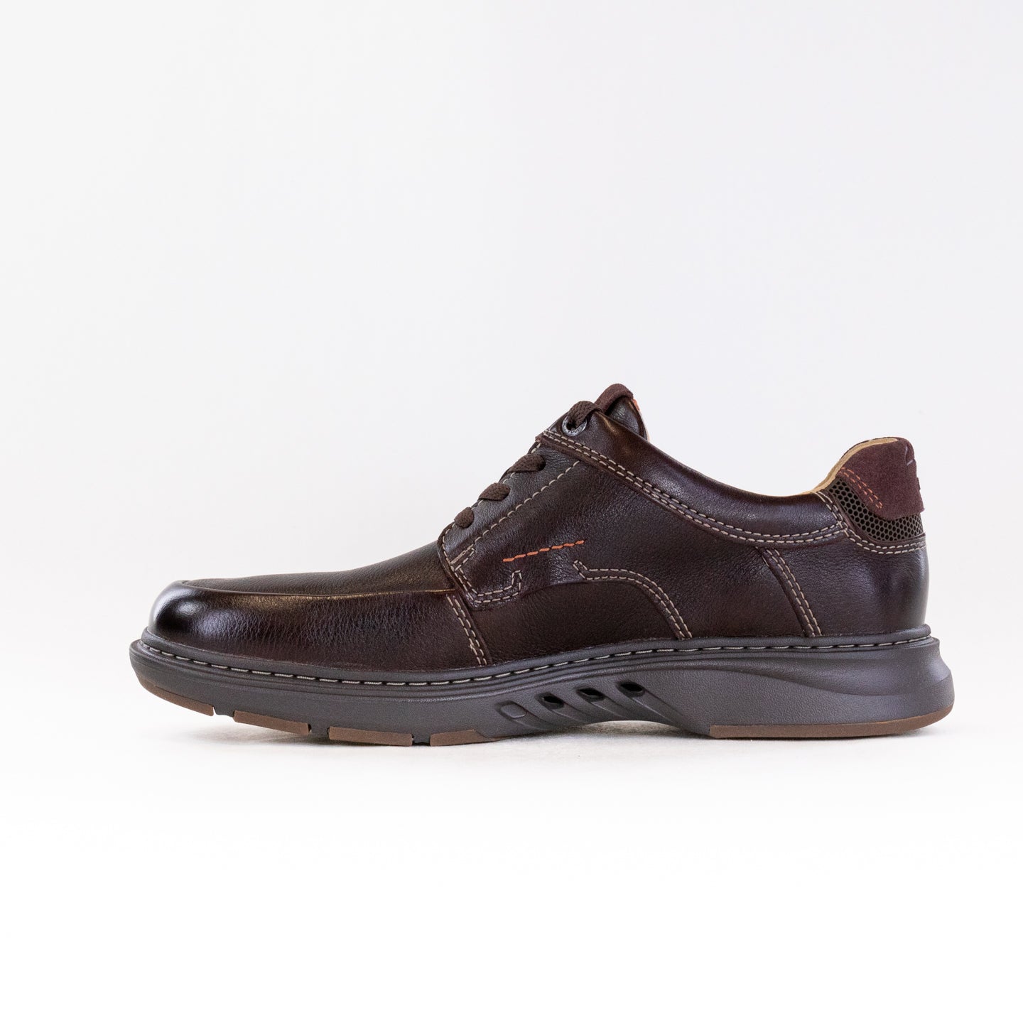 Clark s Un Briley Lace Men s Mahogany Chiappetta Shoes