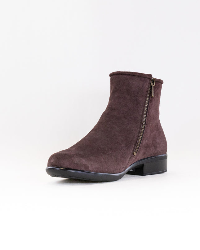 Naot Norther (Women's) - Cordovan Soft Suede