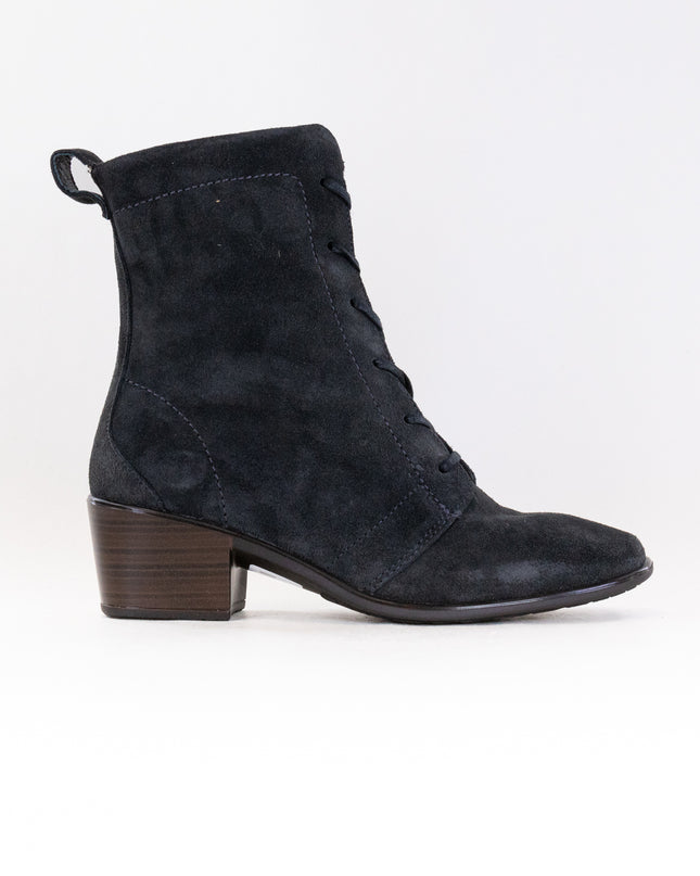 Naot Majesty (Women's) - Charcoal Soft Suede