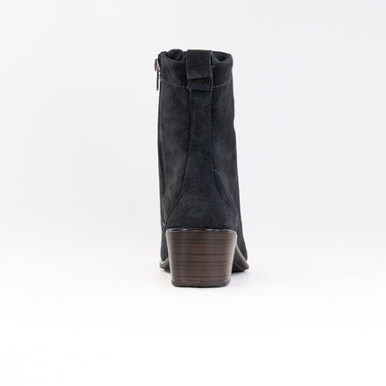 Naot Majesty (Women's) - Charcoal Soft Suede