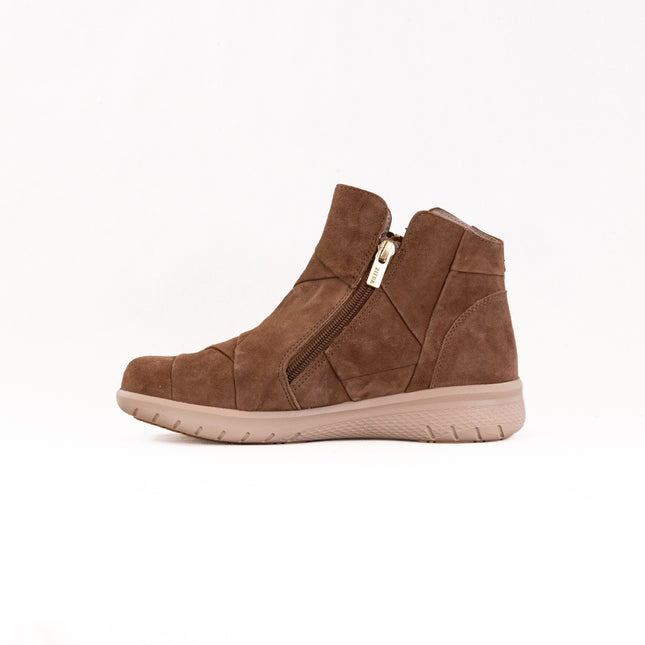 Ziera Sisley (Women's) - Whiskey Water Resistant Suede